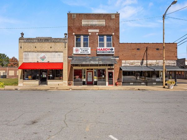102 NW Front Street, Lonoke, AR 72086