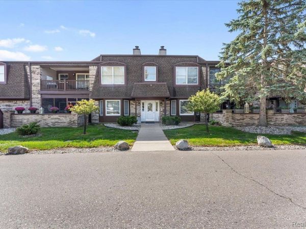 8533 MATHIAS Drive, Unit 35, Grosse Ile Township, Mi 48138