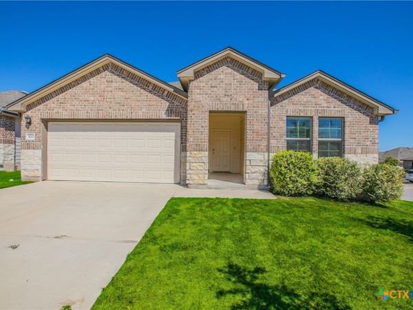 300 Jacquard Court, Troy, TX 76579