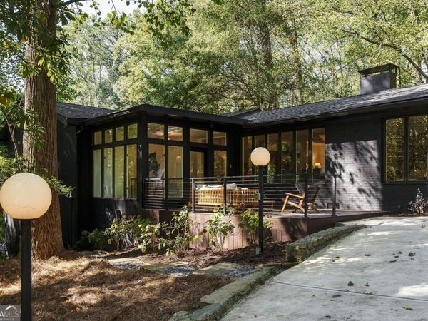 922 Barton Woods Road NE, Atlanta, GA 30307