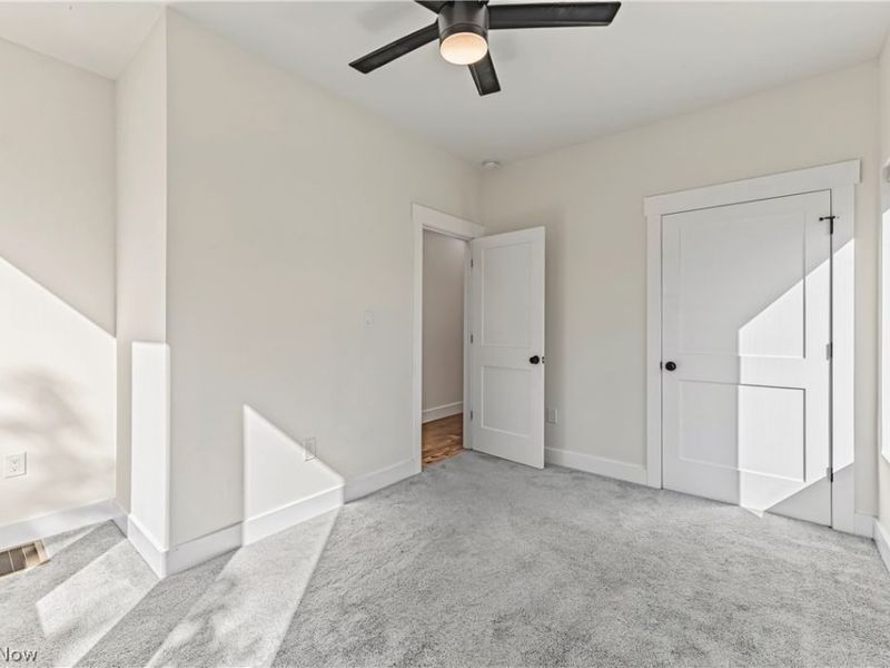 4210 Peach Court, Cleveland, OH 44113 Photo 24