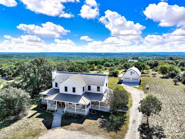 1061 Cascade TRL, San Marcos, TX 78666
