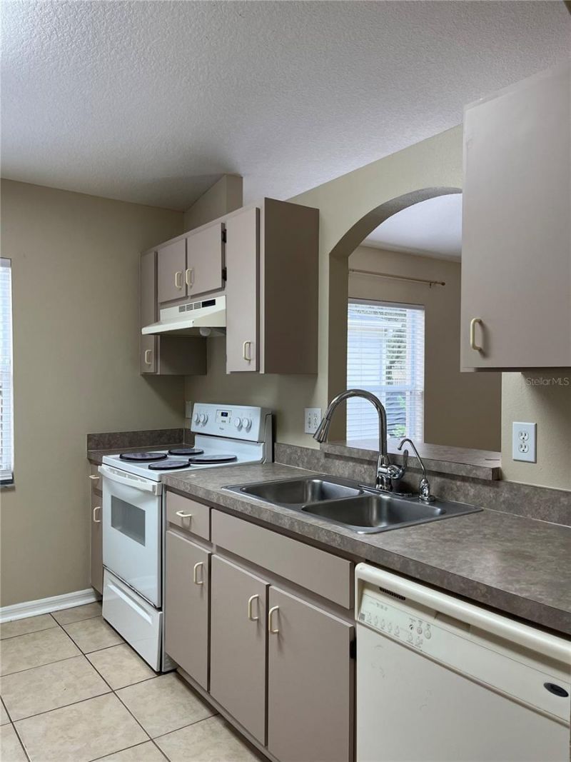 515 Sable Pointe Avenue , Seffner, FL 33584 Photo