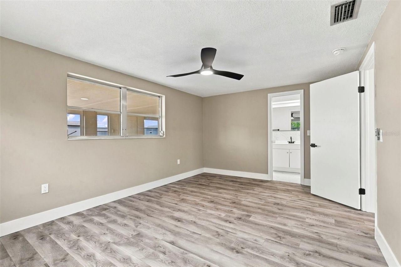 10734 Leeds Road , Port Richey, FL 34668 Photo