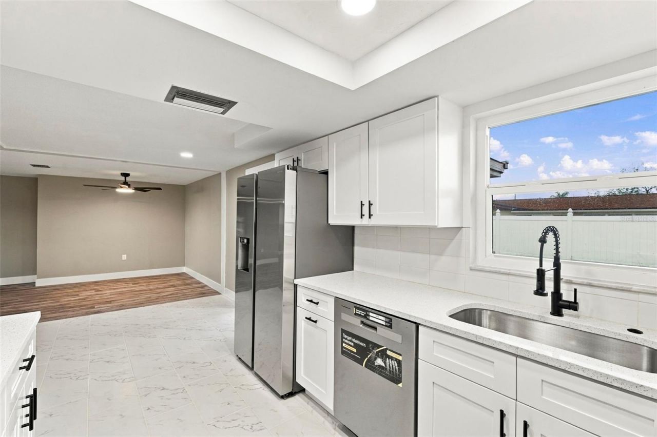 10734 Leeds Road , Port Richey, FL 34668 Photo