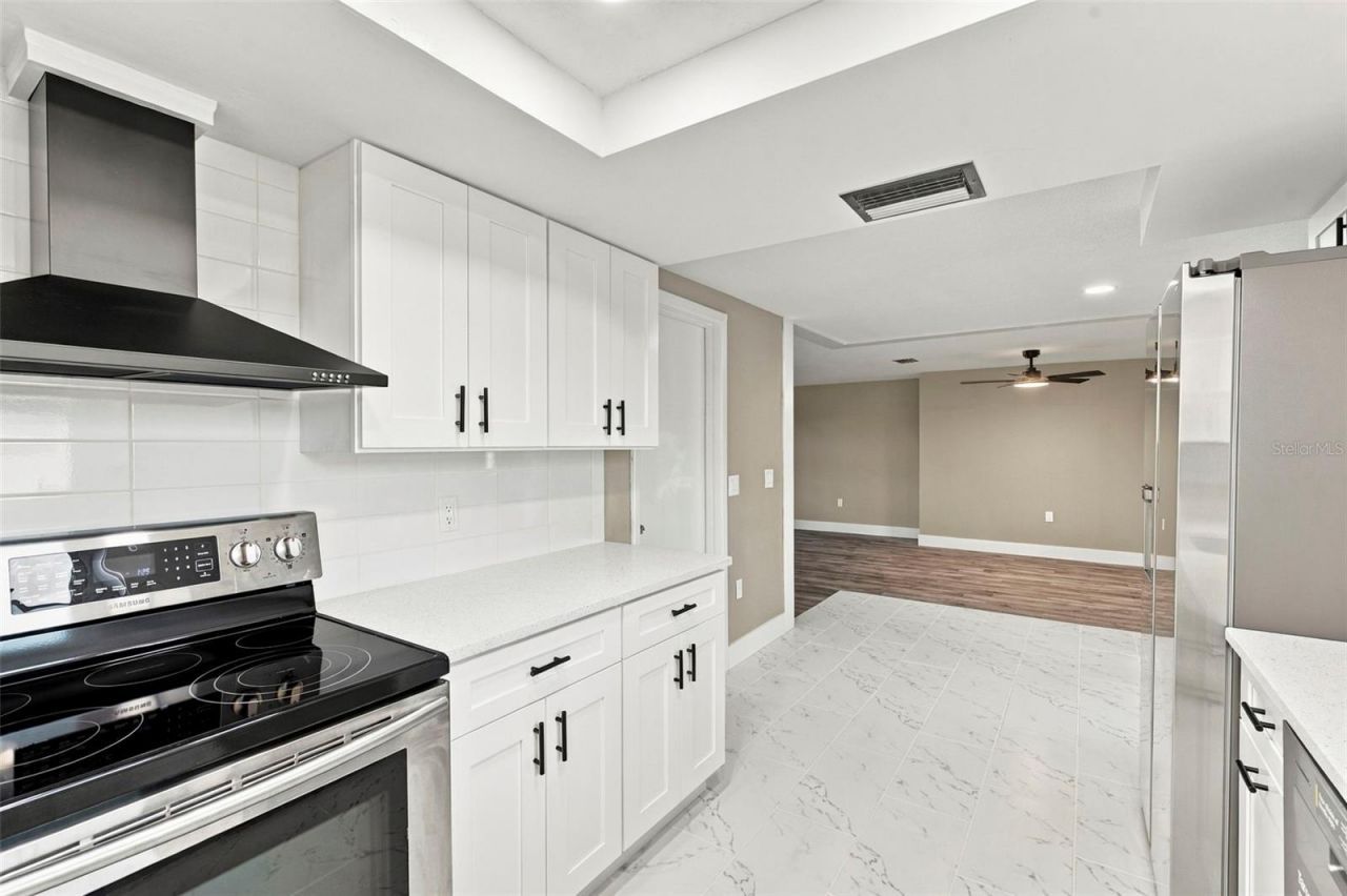 10734 Leeds Road , Port Richey, FL 34668 Photo