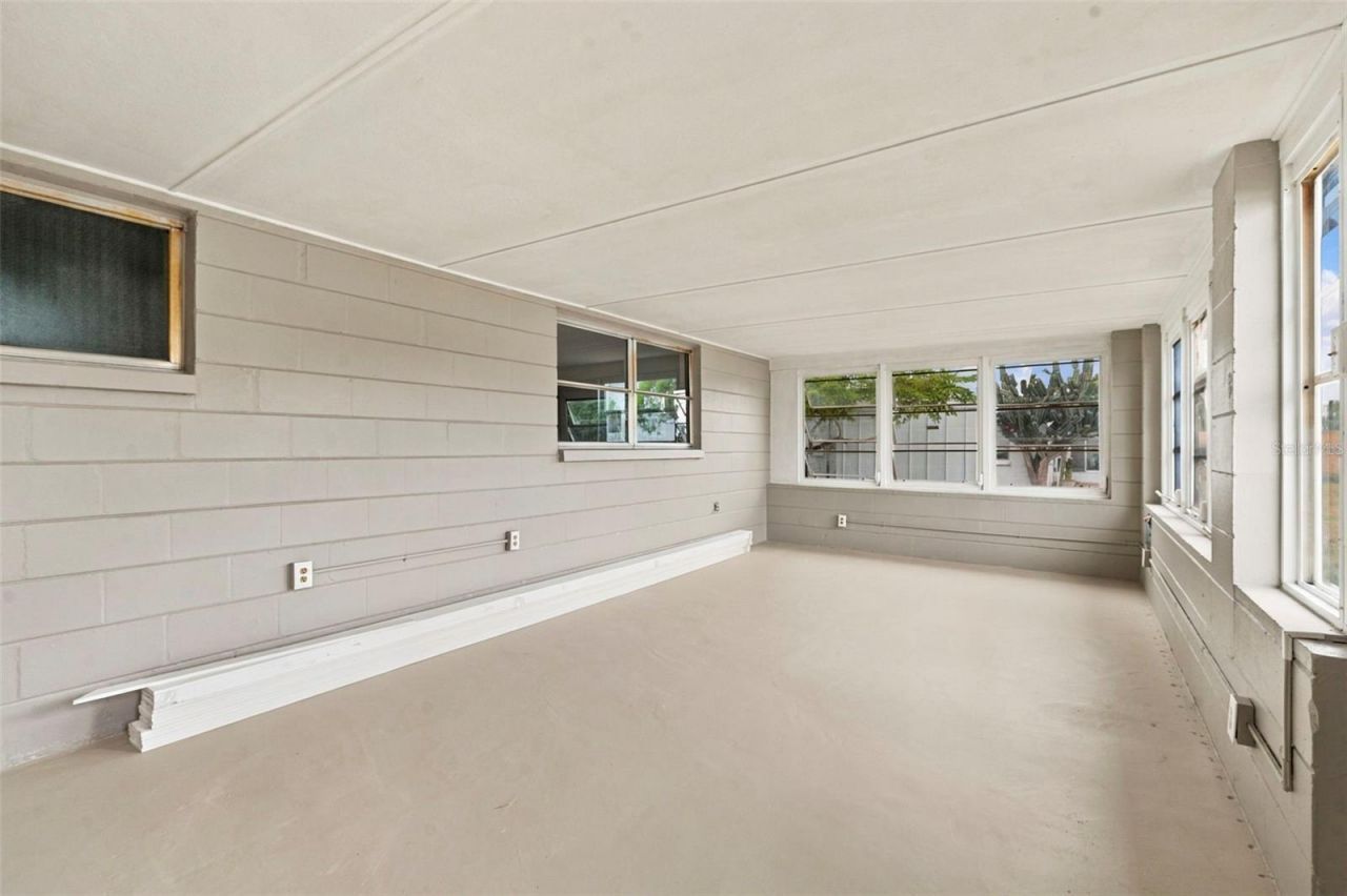 10734 Leeds Road , Port Richey, FL 34668 Photo