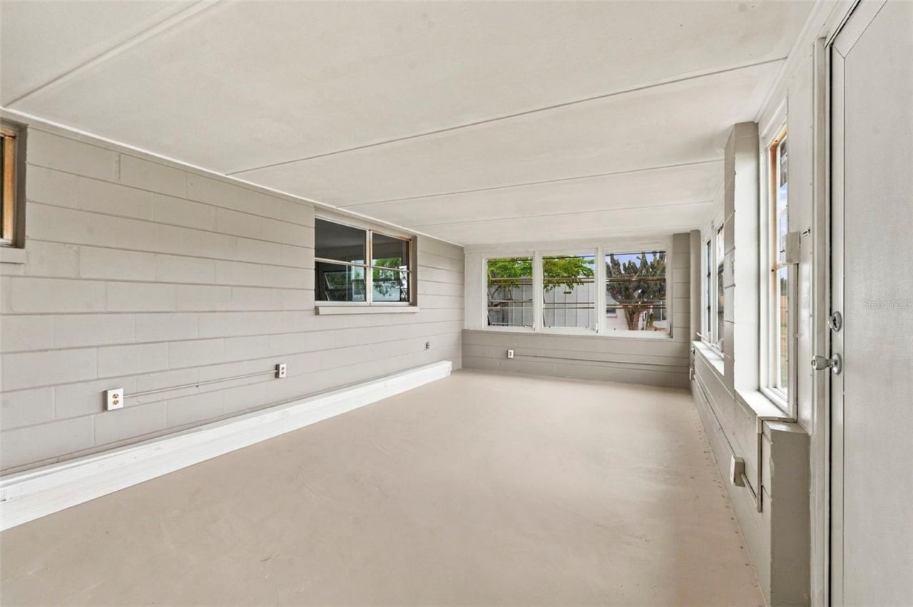 10734 Leeds Road , Port Richey, FL 34668 Photo