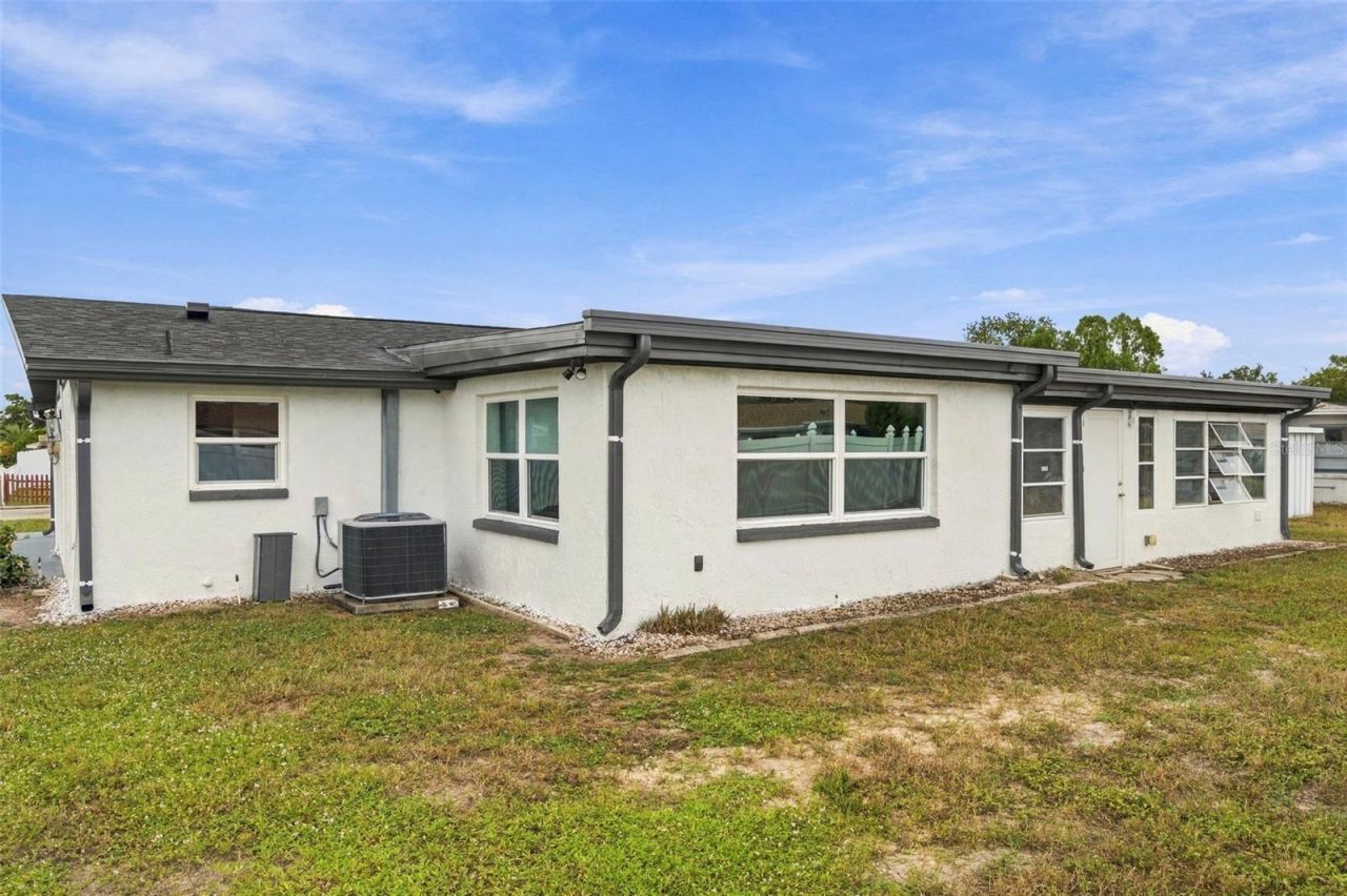 10734 Leeds Road , Port Richey, FL 34668 Photo