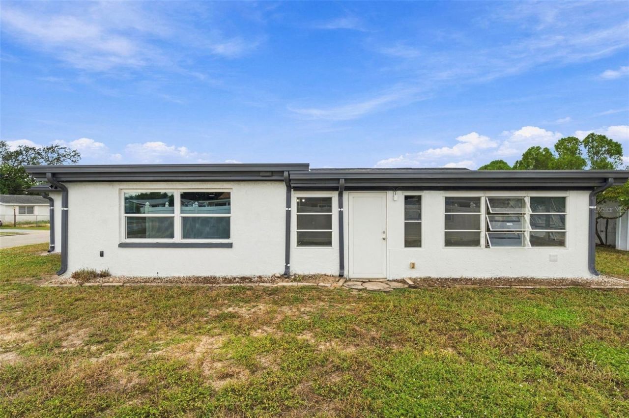 10734 Leeds Road , Port Richey, FL 34668 Photo