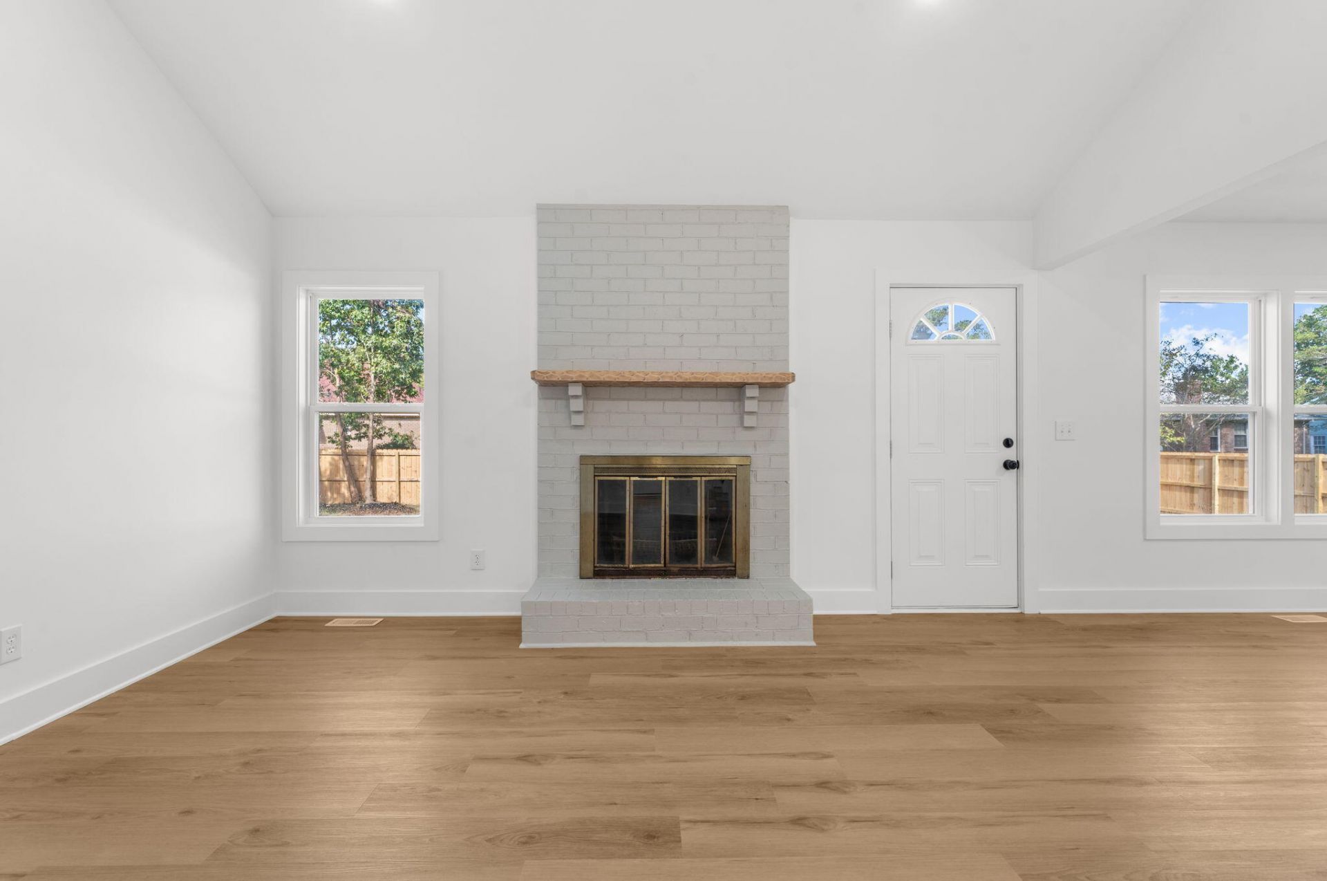 710 Cluster Pines Road Photo 10