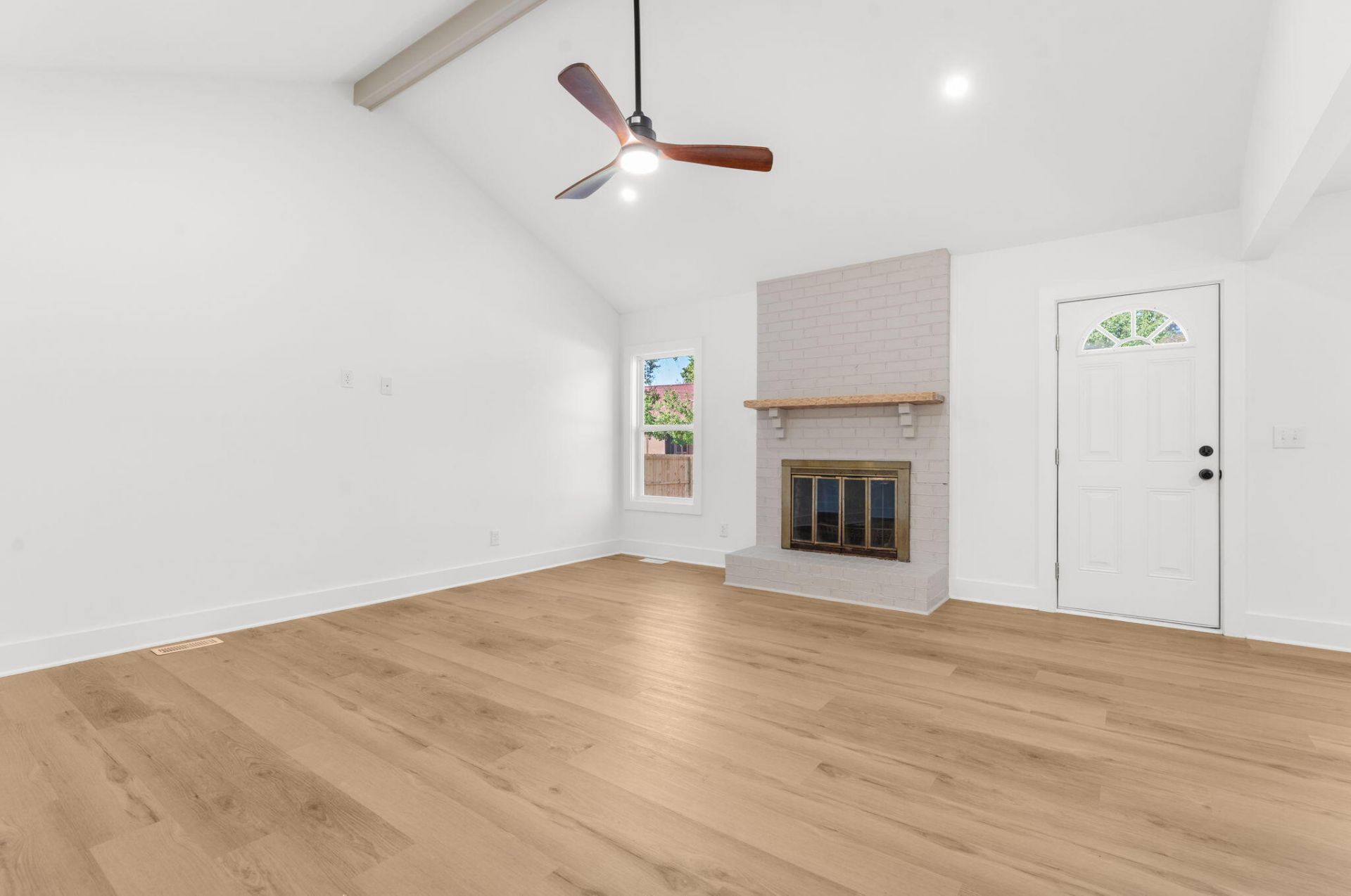 710 Cluster Pines Road Photo 9