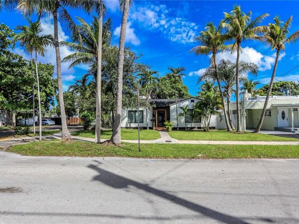 3095 NW 3rd St, Miami, FL 33125