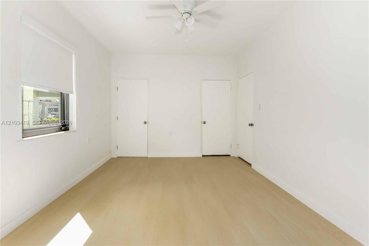 3095 NW 3rd St, Miami, FL 33125 Photo