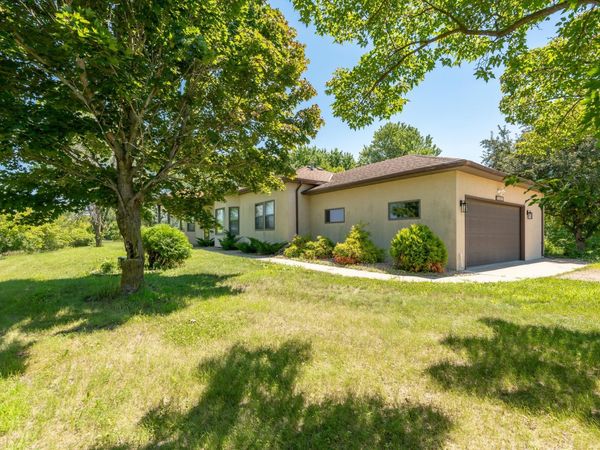 13261 Marystown Road , Shakopee, MN 55379