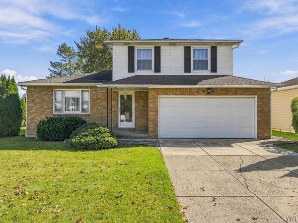107 Gaslight Trail , Buffalo, NY 14221