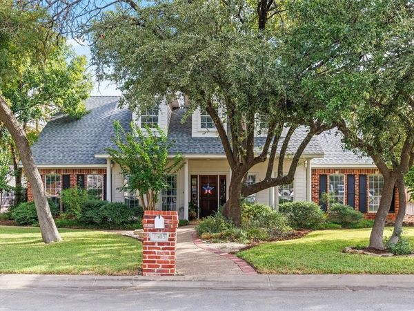 1605 Oak Hollow Drive, Woodway, TX 76712