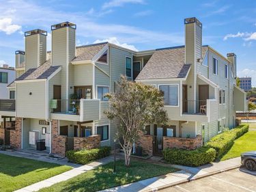 3129 Sondra Drive, Unit 206, Fort Worth, TX 76107