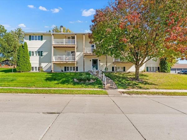4175 31st Street, Unit 1C, Bettendorf, IA 52722