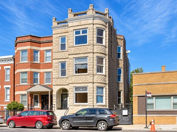 2502 W Augusta Boulevard, Unit 3, Chicago, IL 60622
