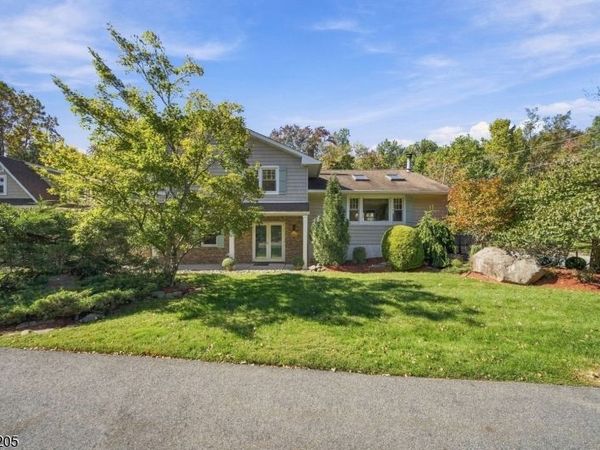 150 Airmont Ave, Mahwah, NJ 07430
