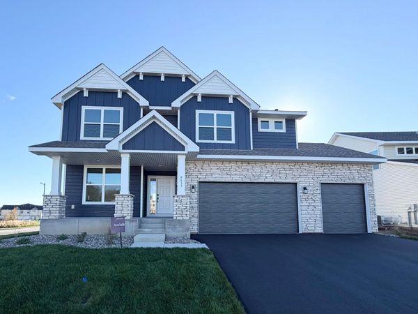 8633 Periwinkle Boulevard, Woodbury, MN 55129