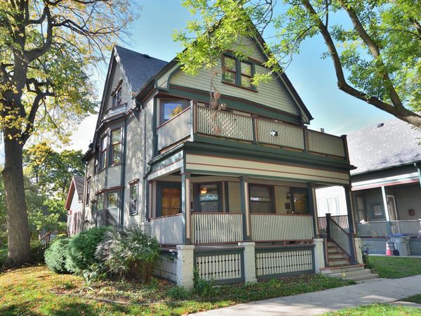 203 W Lloyd St, Unit 203, Milwaukee, WI 53212