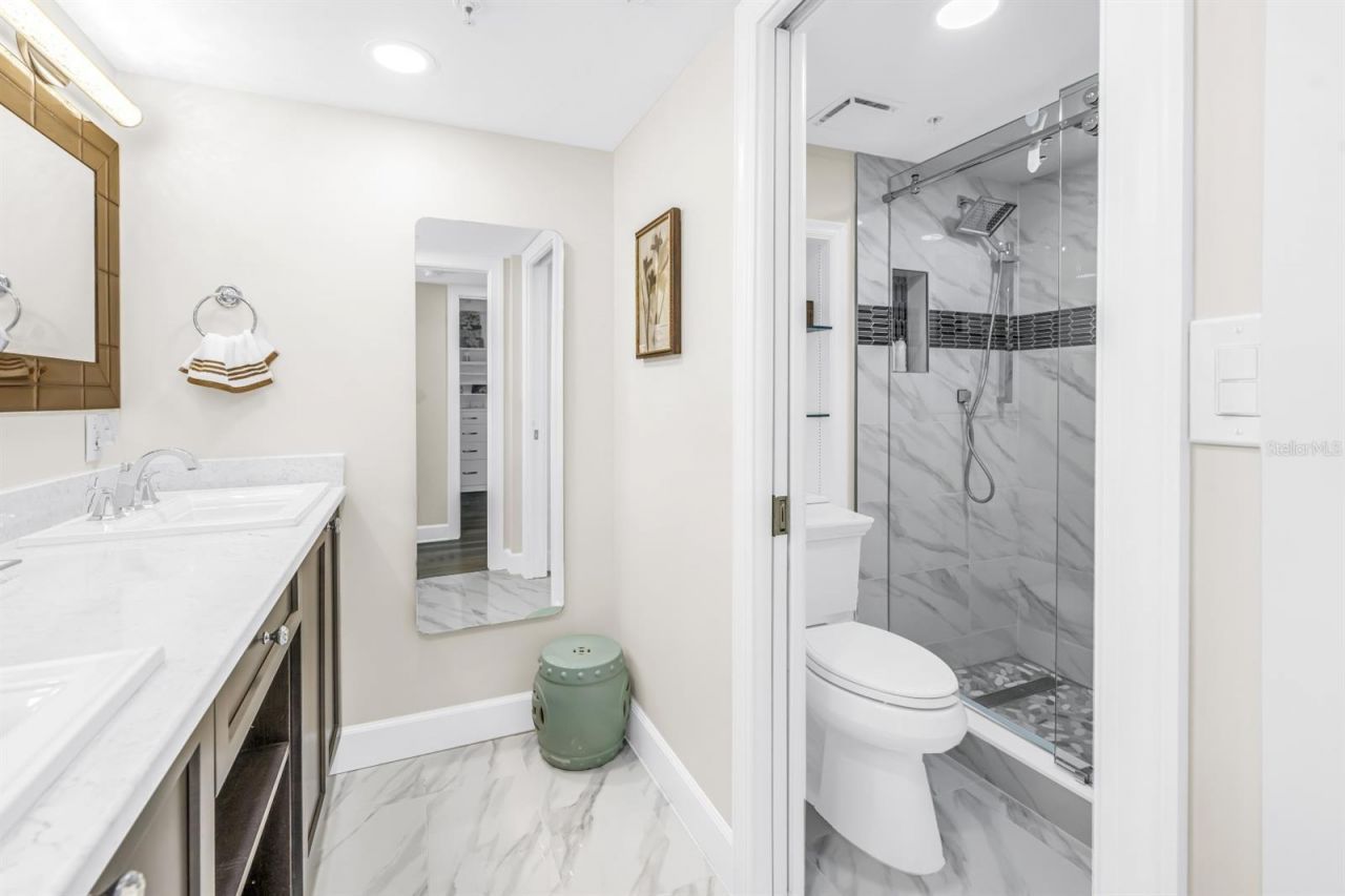 15462 Gulf Boulevard, Unit 1006, Madeira Beach, FL 33708 Photo