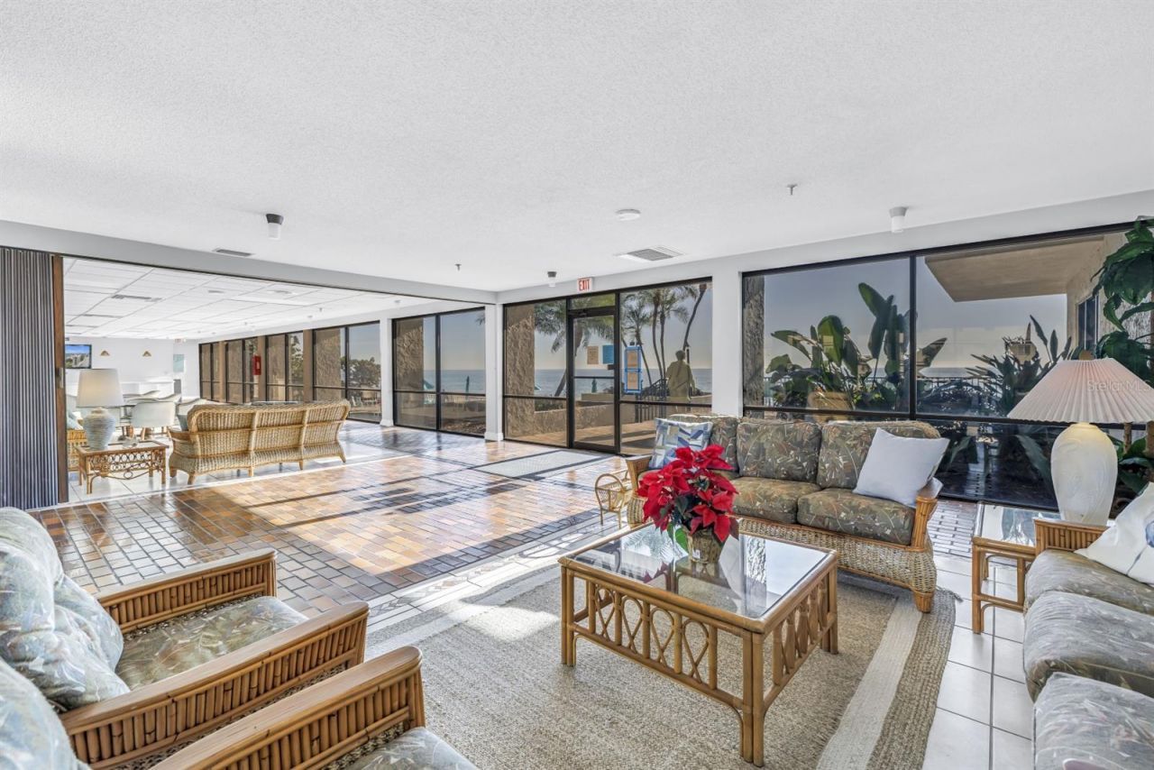 15462 Gulf Boulevard, Unit 1006, Madeira Beach, FL 33708 Photo