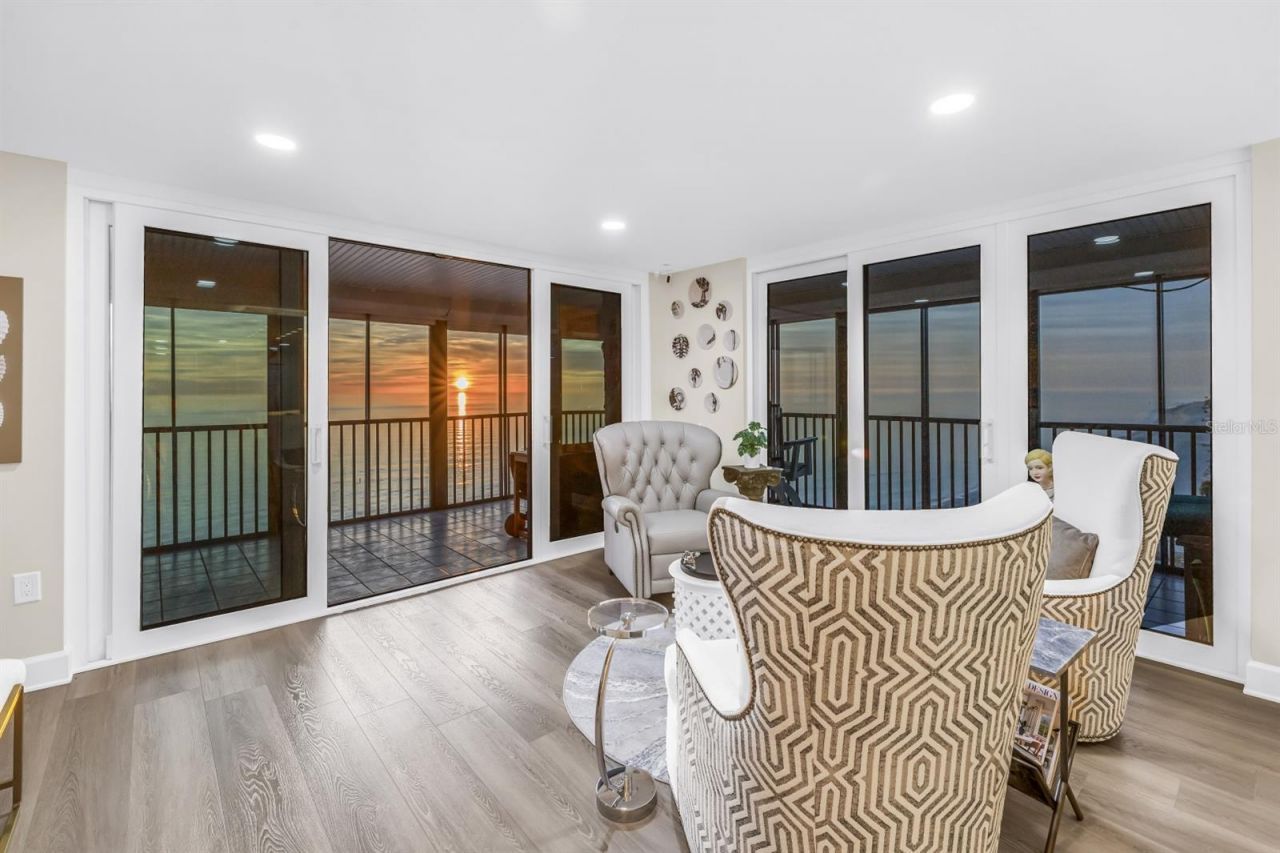15462 Gulf Boulevard, Unit 1006, Madeira Beach, FL 33708 Photo