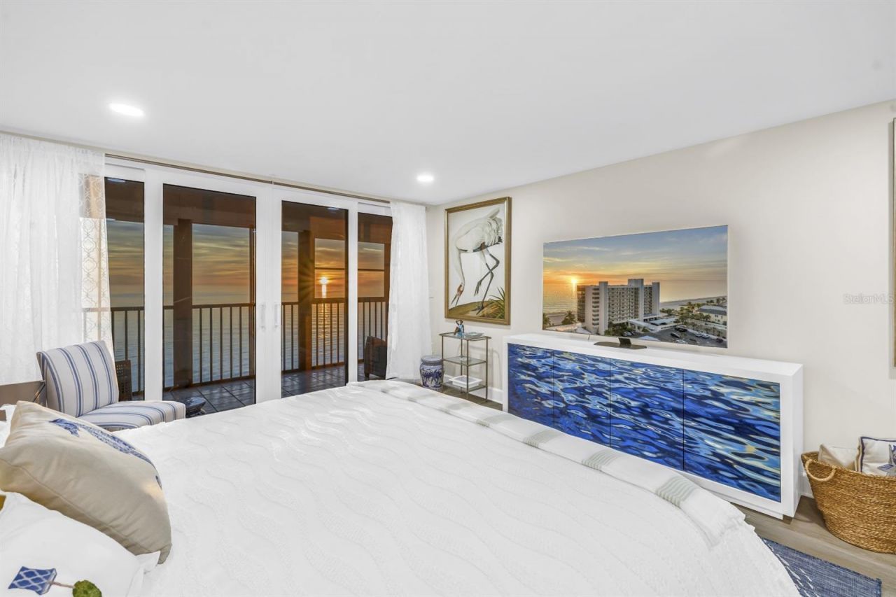 15462 Gulf Boulevard, Unit 1006, Madeira Beach, FL 33708 Photo