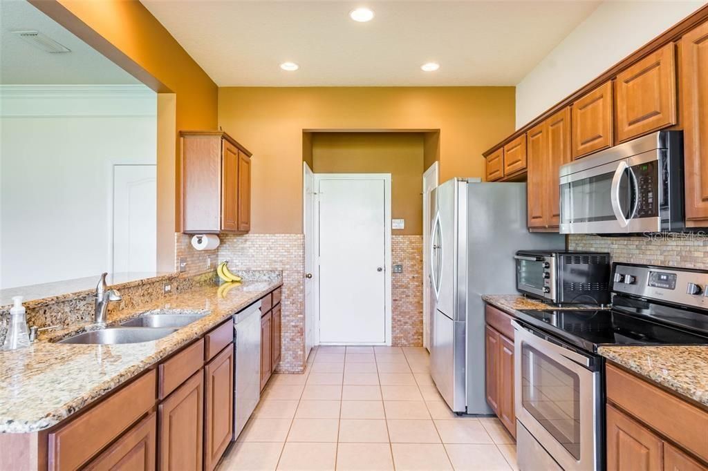 4616 Barnstead Drive , Riverview, FL 33578 Photo