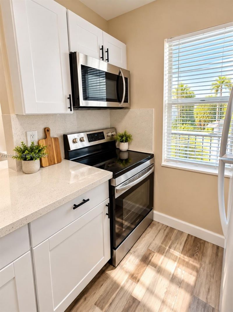 2225 Polk St , Unit 4B, Hollywood, FL 33020 Photo