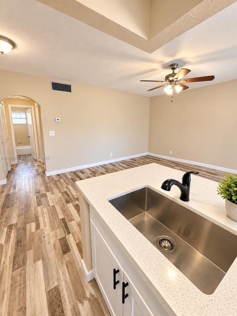 2225 Polk St , Unit 4B, Hollywood, FL 33020 Photo