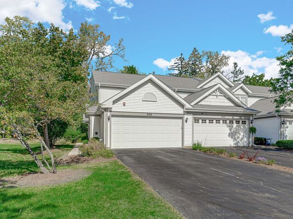 560 Jennifer Circle , Mundelein, IL 60060