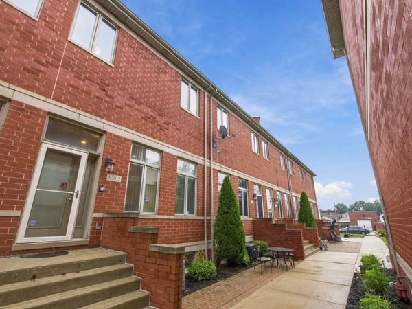 820 W 36th Street , Unit 2, Chicago, IL 60609