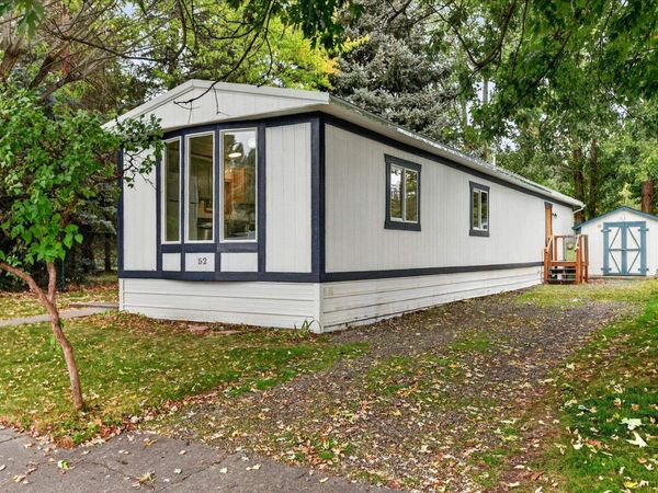 3110 E Chattaroy Rd, Chattaroy, WA 99003