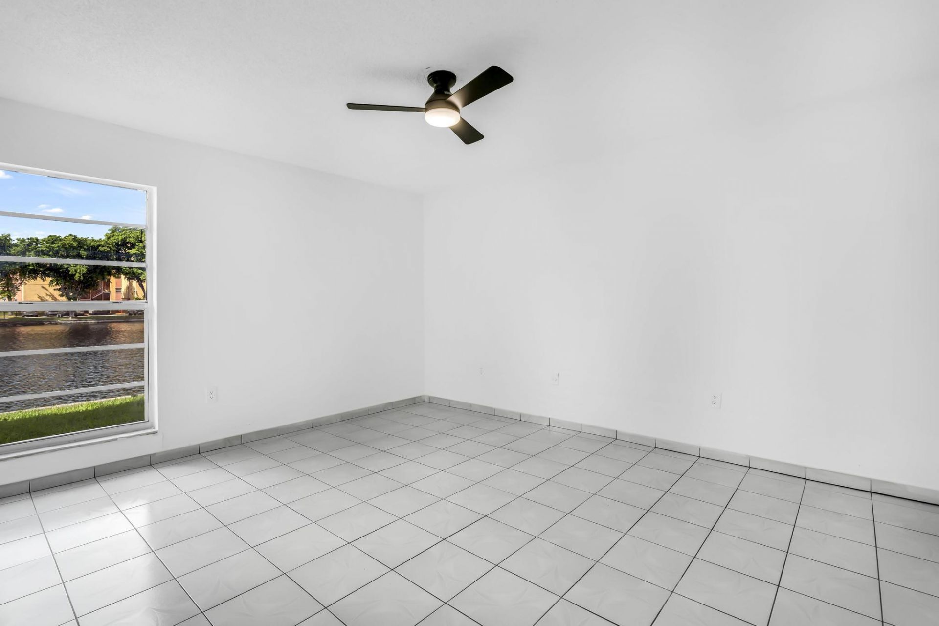 4707 NW 7th Street, Unit 110-8, Miami, FL 33126 Photo