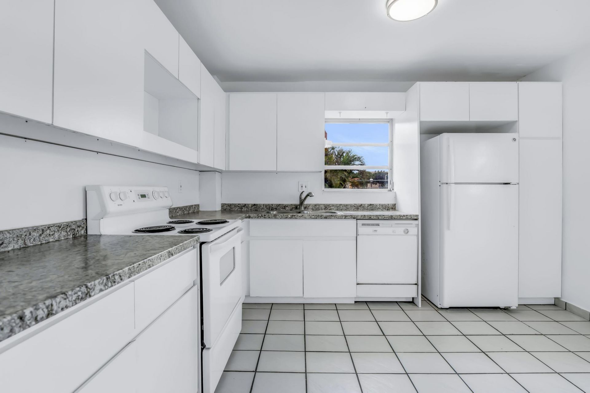 4707 NW 7th Street, Unit 110-8, Miami, FL 33126 Photo
