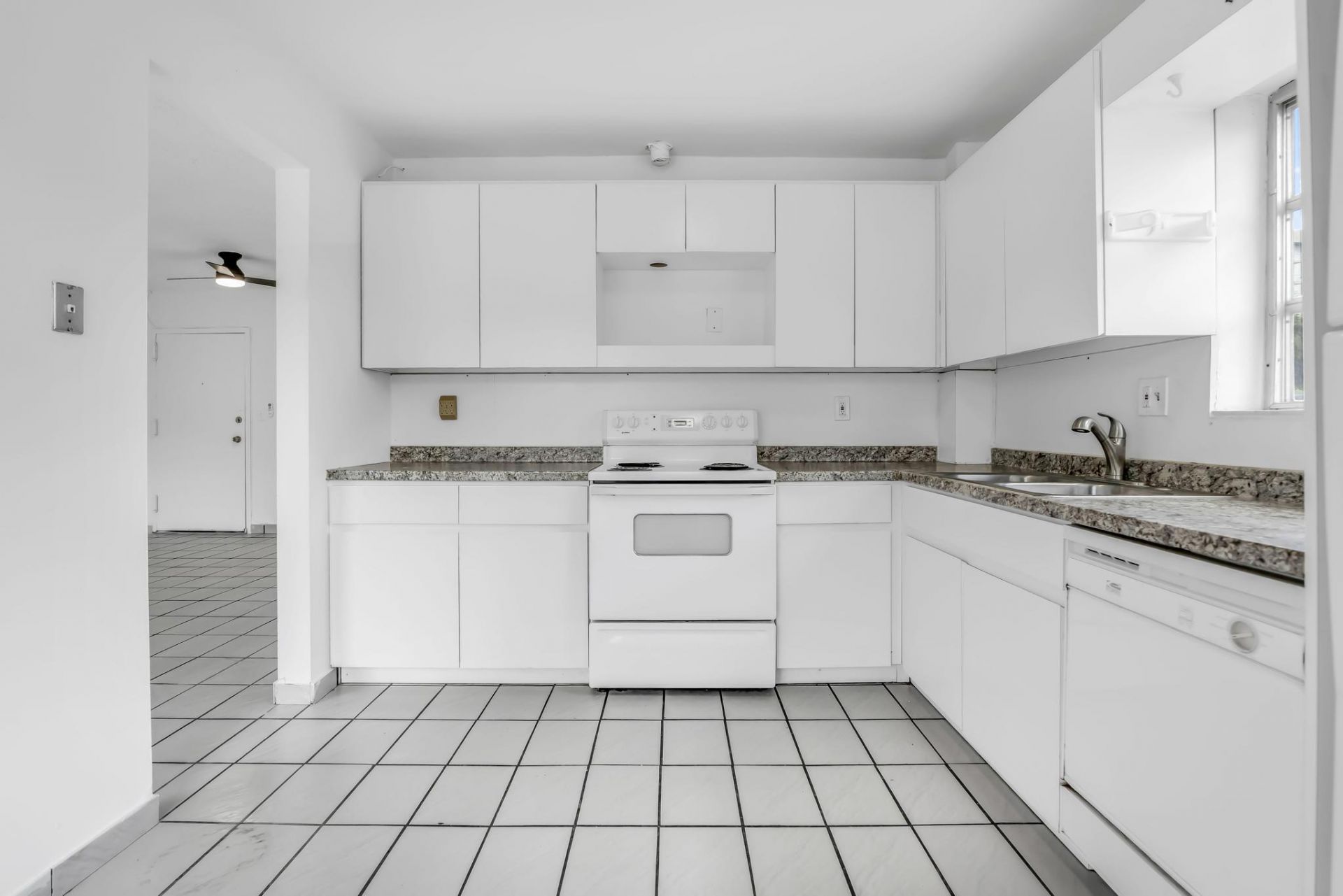 4707 NW 7th Street, Unit 110-8, Miami, FL 33126 Photo