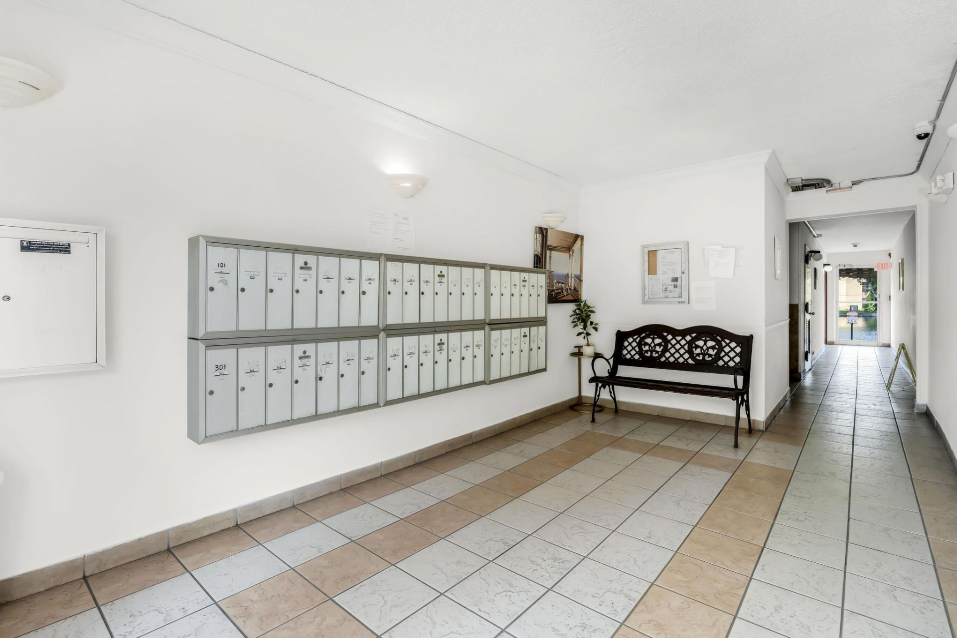 4707 NW 7th Street, Unit 110-8, Miami, FL 33126 Photo