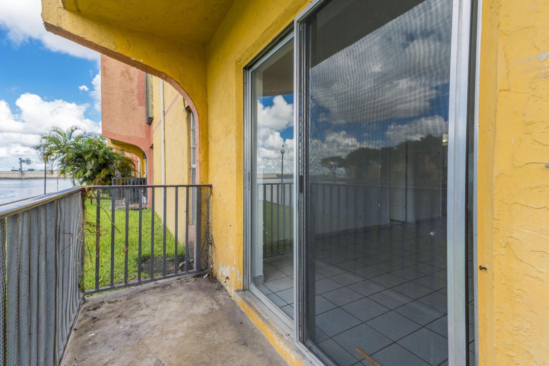 4707 NW 7th Street, Unit 110-8, Miami, FL 33126 Photo