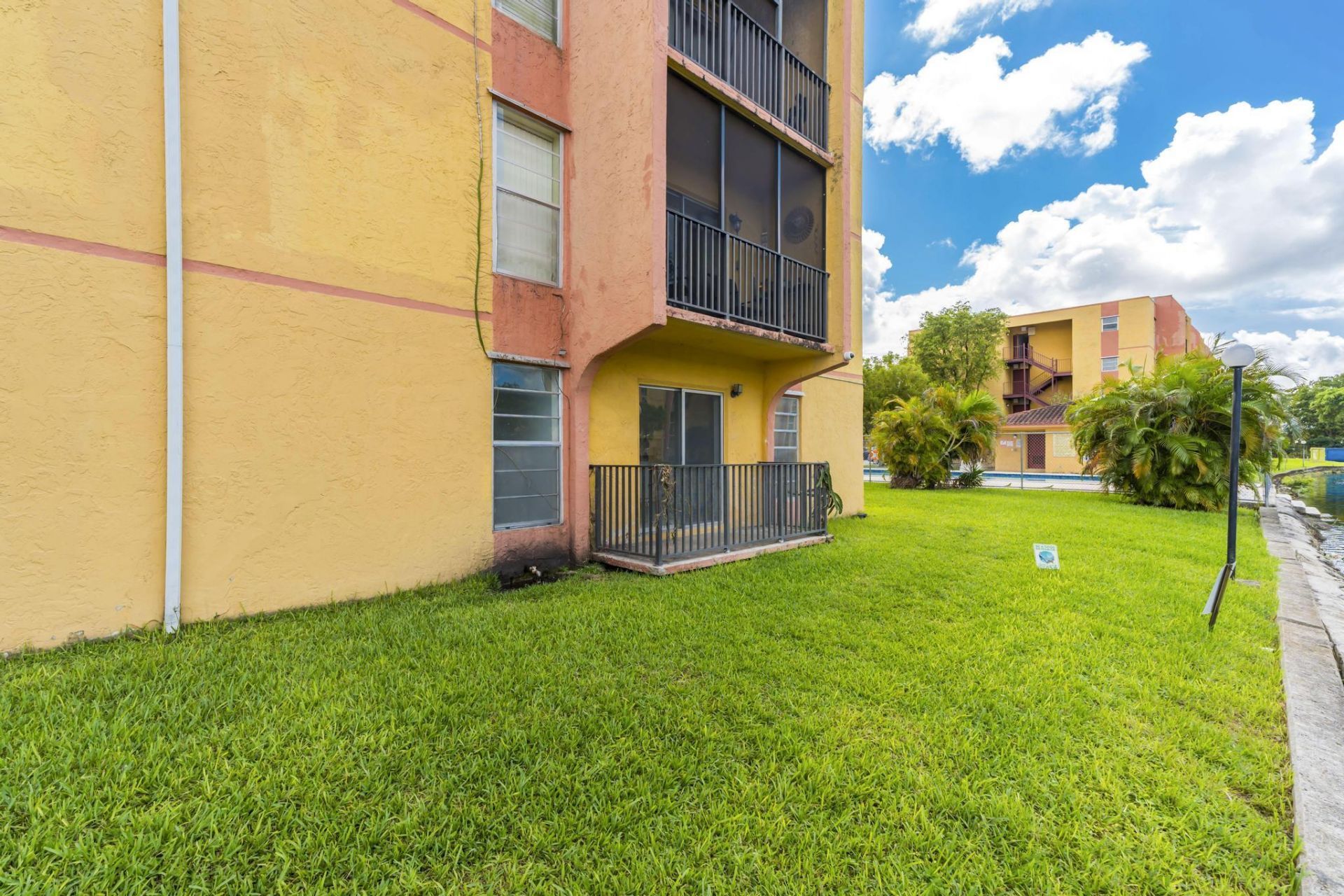 4707 NW 7th Street, Unit 110-8, Miami, FL 33126 Photo