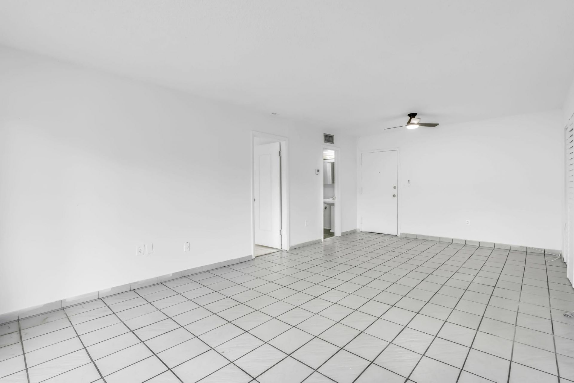 4707 NW 7th Street, Unit 110-8, Miami, FL 33126 Photo