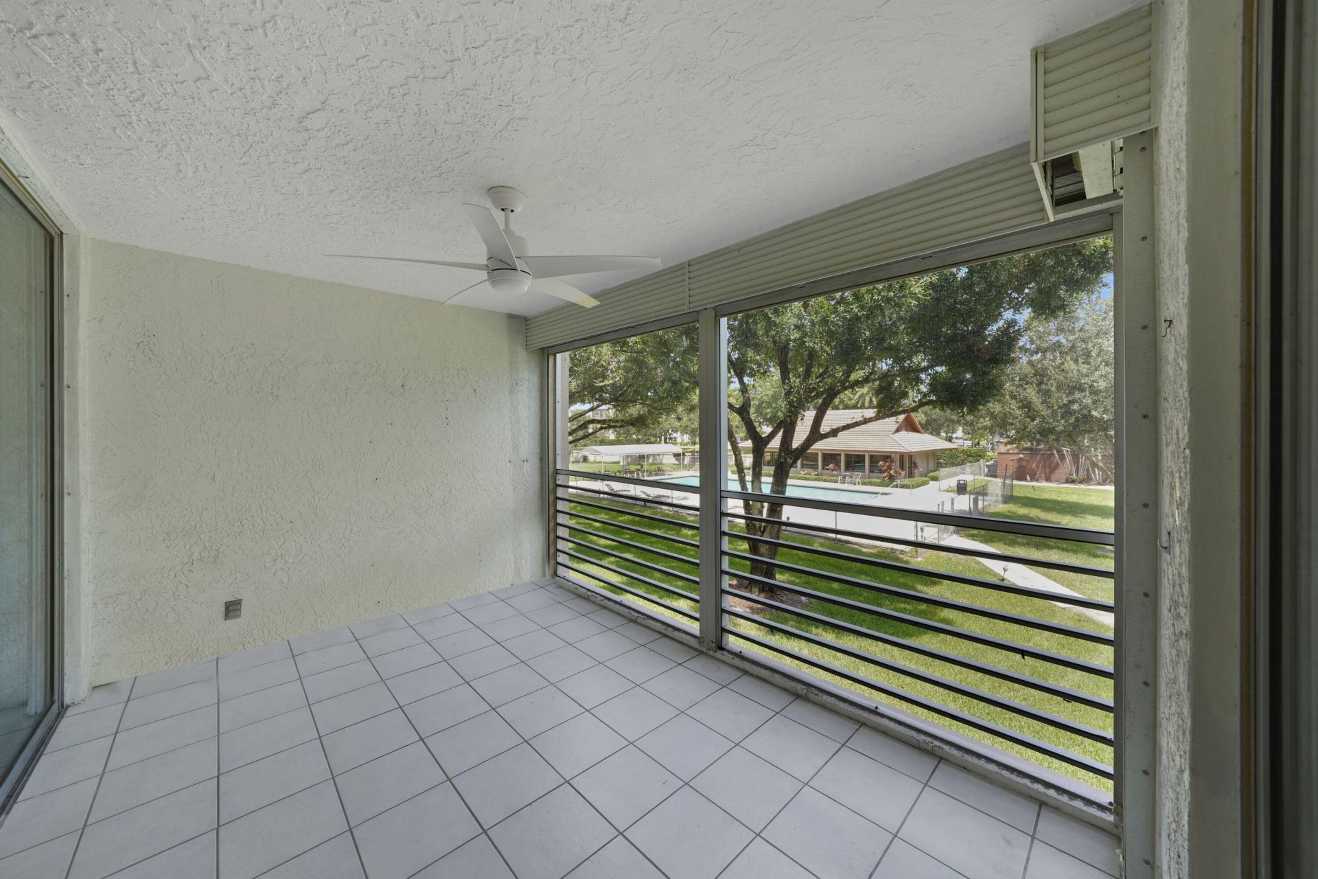 1900 Sabal Palm Drive, Unit 205, Davie, FL 33324 Photo