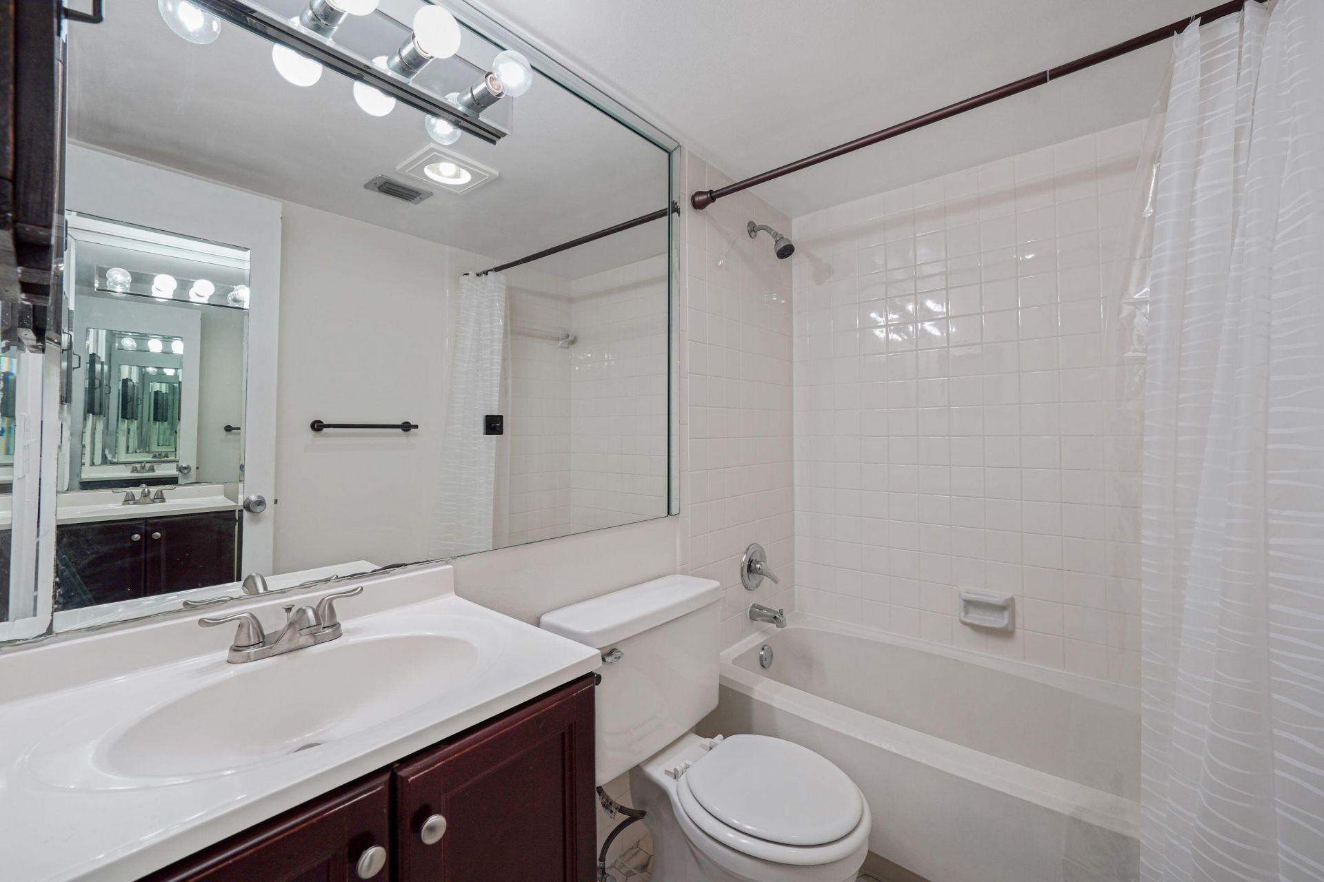 1900 Sabal Palm Drive, Unit 205, Davie, FL 33324 Photo