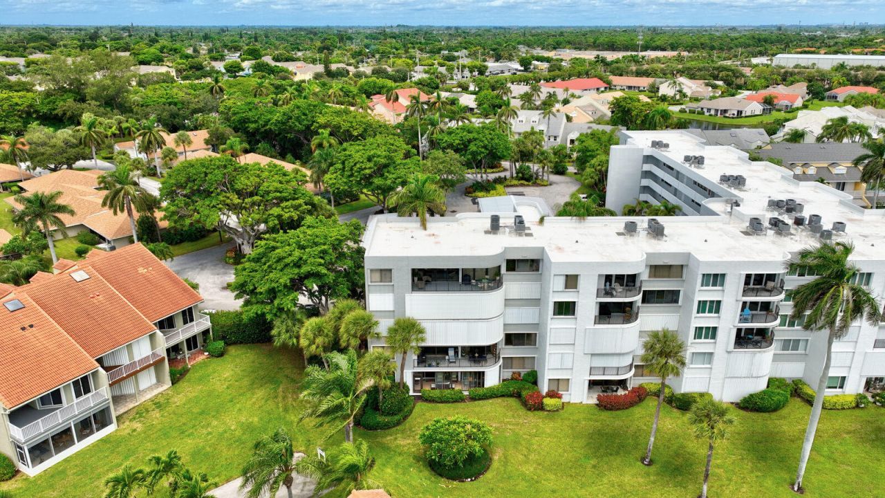 8200 Lakeshore Drive, Unit 2010, Hypoluxo, FL 33462 Photo
