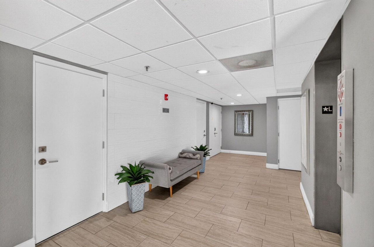8200 Lakeshore Drive, Unit 2010, Hypoluxo, FL 33462 Photo