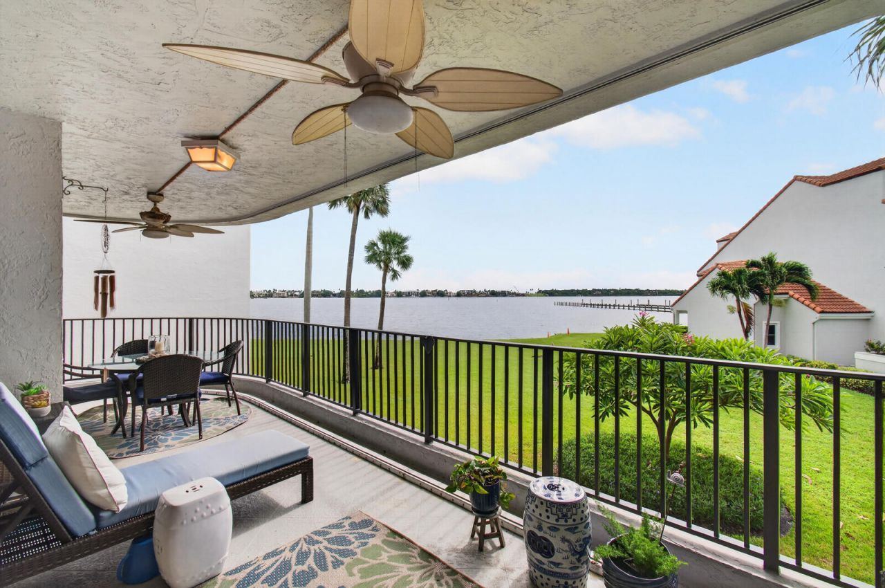 8200 Lakeshore Drive, Unit 2010, Hypoluxo, FL 33462 Photo