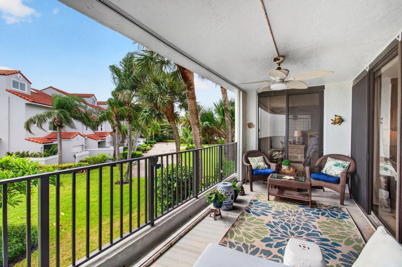 8200 Lakeshore Drive, Unit 2010, Hypoluxo, FL 33462 Photo